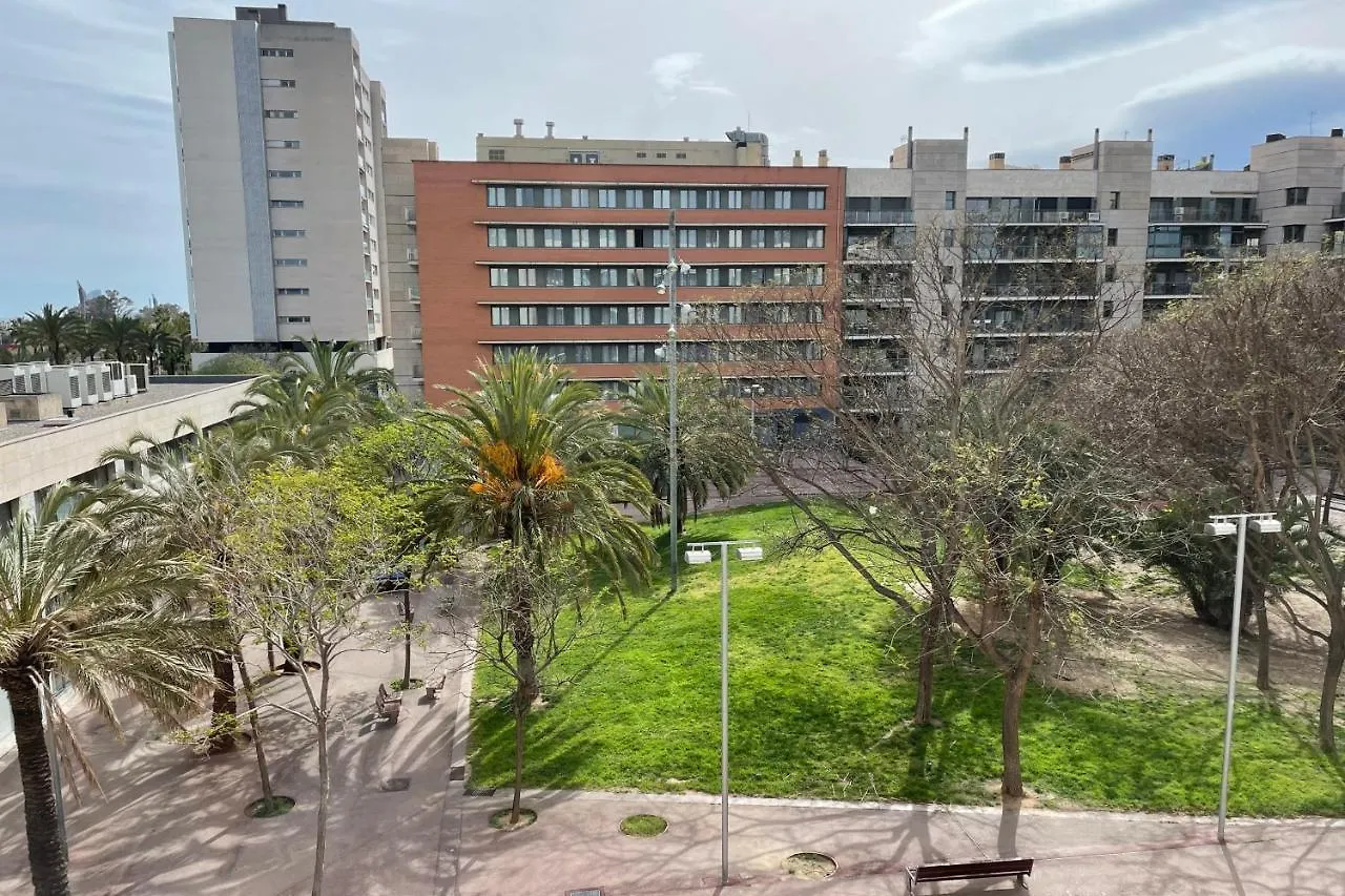 Apartment With Sea Views Next To The Beach Of Mar Bella Barcelona